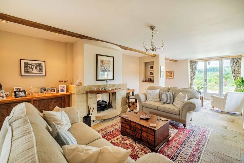 An Elegant 18th-Century Farmhouse in the Gers Countryside - Saint-Justin, France