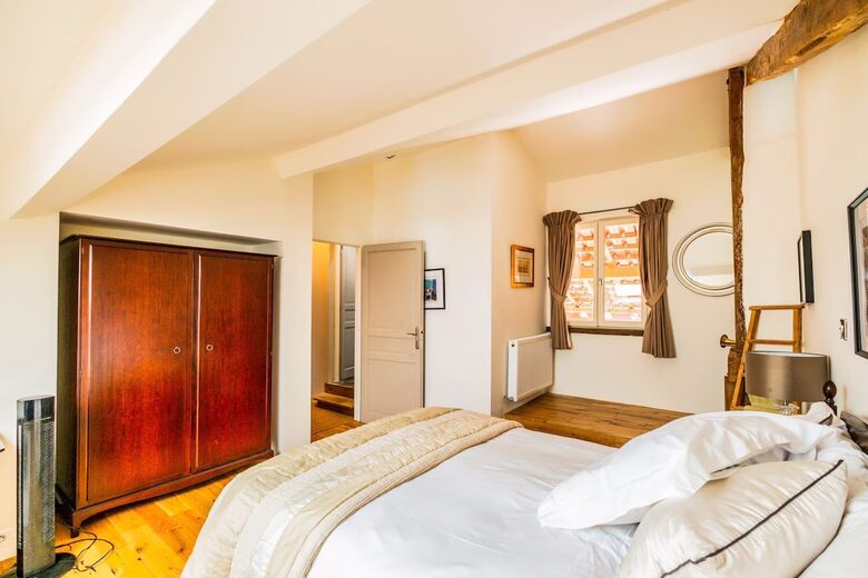 An Elegant 18th-Century Farmhouse in the Gers Countryside - Saint-Justin, France