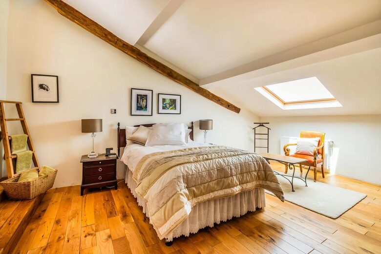 An Elegant 18th-Century Farmhouse in the Gers Countryside - Saint-Justin, France