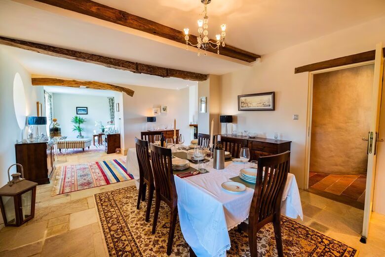 An Elegant 18th-Century Farmhouse in the Gers Countryside - Saint-Justin, France