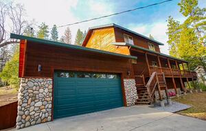 Rustic-Modern Sierra Escape on Half Acre - Arnold, California