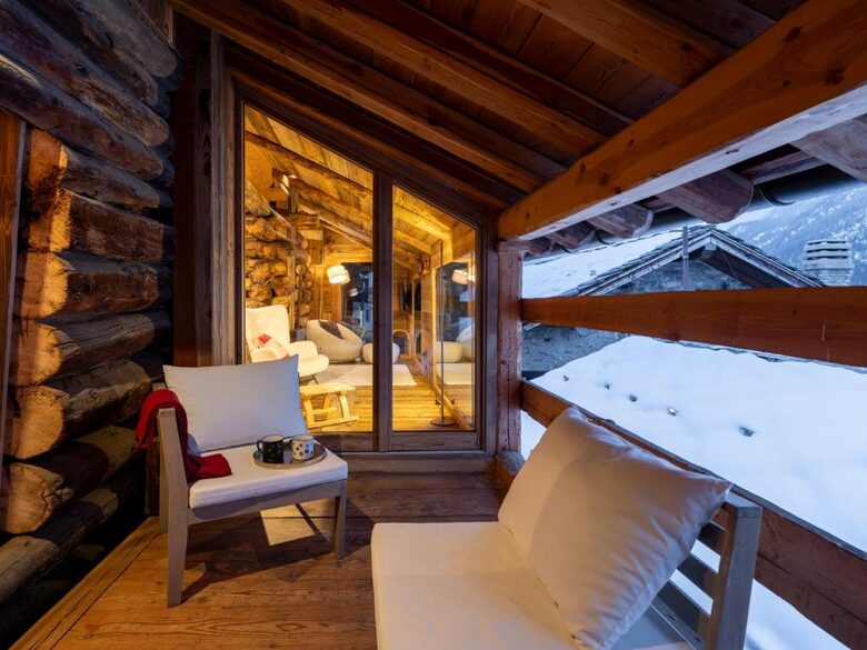 Exquisite Mountain Chalet with Breathtaking Valley Vistas - Antagnod, Champoluc, Italy