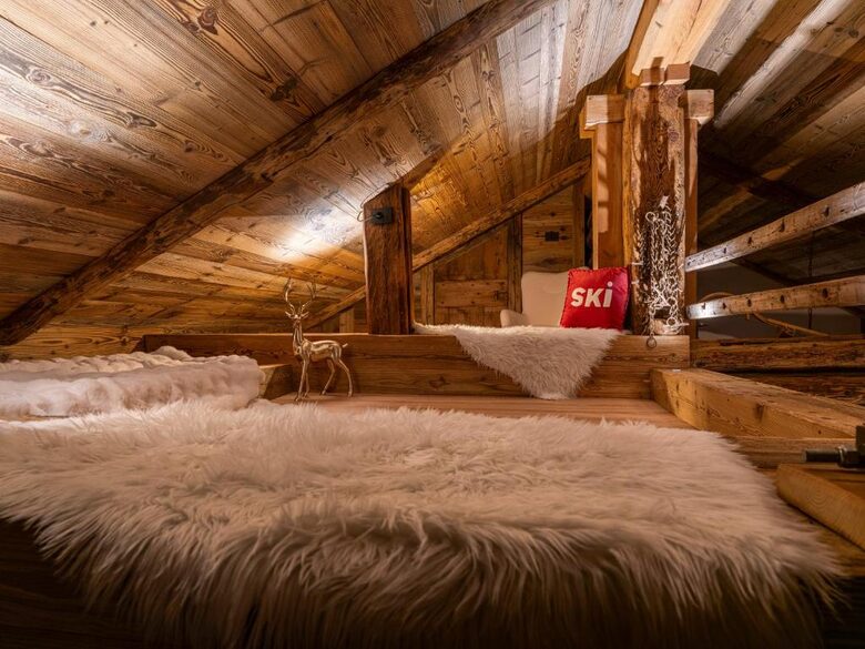 Exquisite Mountain Chalet with Breathtaking Valley Vistas - Antagnod, Champoluc, Italy