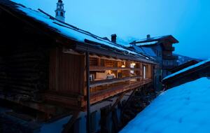 Exquisite Mountain Chalet with Breathtaking Valley Vistas - Antagnod, Champoluc, Italy