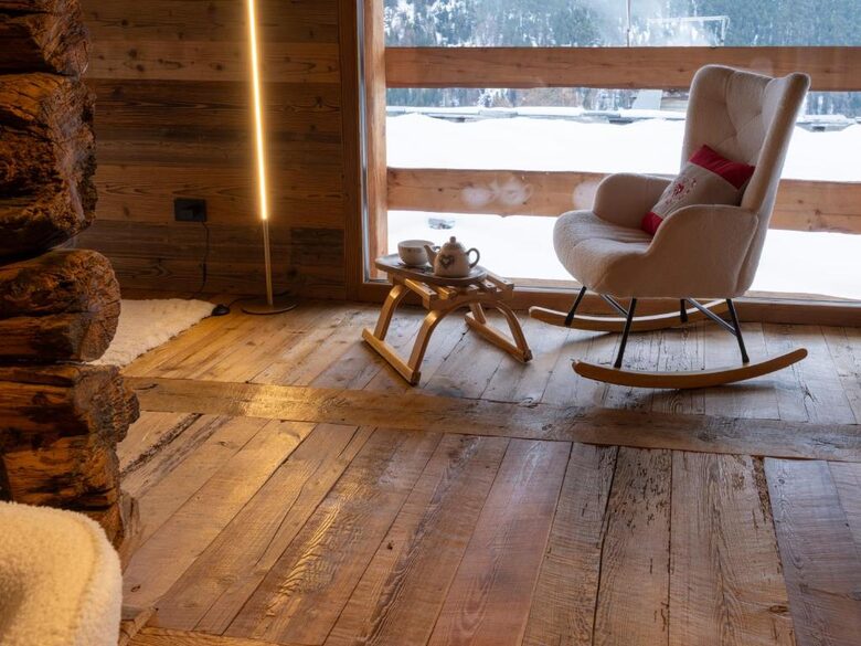 Exquisite Mountain Chalet with Breathtaking Valley Vistas - Antagnod, Champoluc, Italy