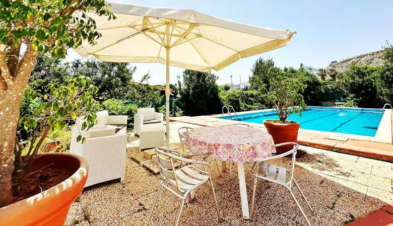 Coastal Villa with Independent Guest Studio - Palermo, Italy