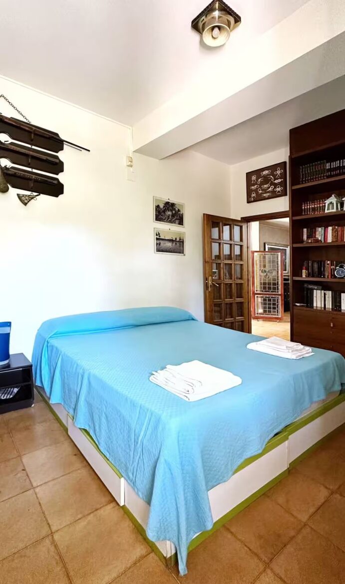 Coastal Villa with Independent Guest Studio - Palermo, Italy