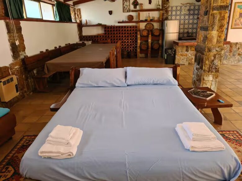 Coastal Villa with Independent Guest Studio - Palermo, Italy