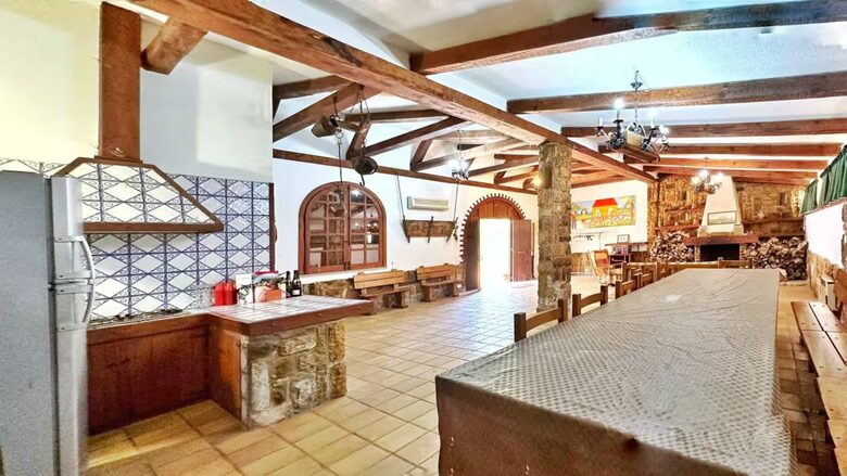 Coastal Villa with Independent Guest Studio - Palermo, Italy