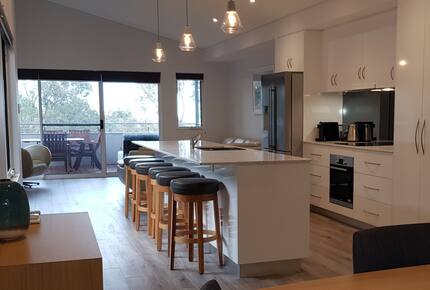 Bush & Ocean View Villa in Dunsborough - Dunsborough, Australia