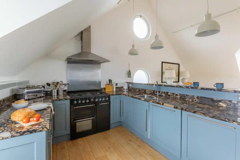 A Sophisticated Chapel in Padstow's Old Town - Padstow, United Kingdom