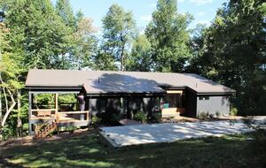 Private Saluda Mountain Escape with Panoramic Views - Saluda, North Carolina