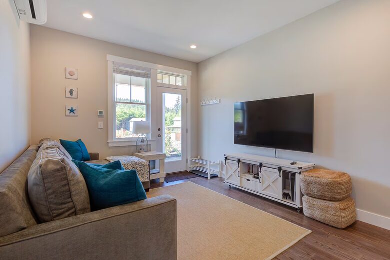 Seabrook South Farm Escape - Pacific Beach, Washington