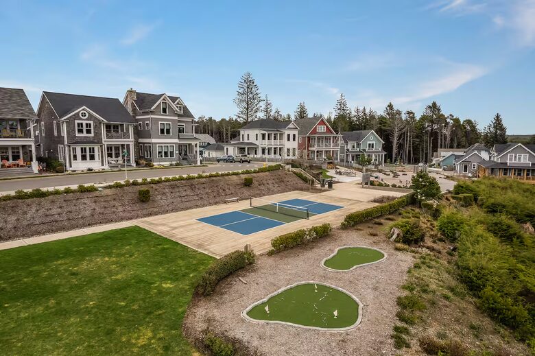 Seabrook South Farm Escape - Pacific Beach, Washington