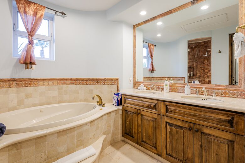 Elegant Cabo Retreat in Prestigious Palmilla - San José del Cabo, Mexico