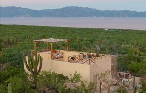 Solar-Powered Desert Retreat with Rooftop Views near La Ventana - El Sargento, Mexico
