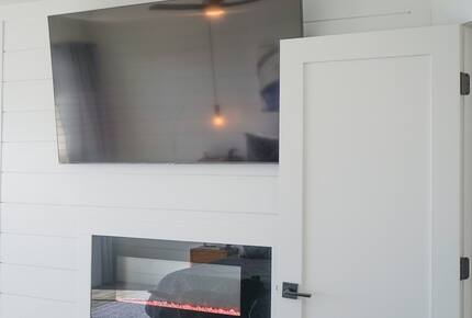 Spacious Lakefront Penthouse Retreat at Emerald Bay - Lake Ozark, Missouri