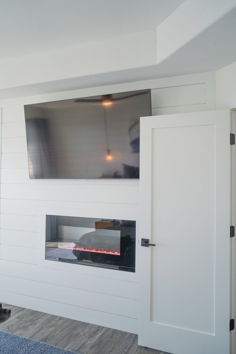 Spacious Lakefront Penthouse Retreat at Emerald Bay - Lake Ozark, Missouri