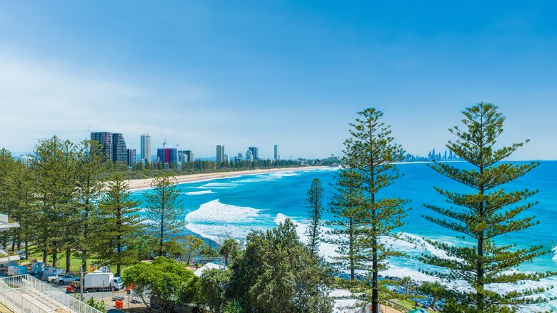 Pacific Ocean Views Beside Burleigh Head National Park - Gold Coast, Australia
