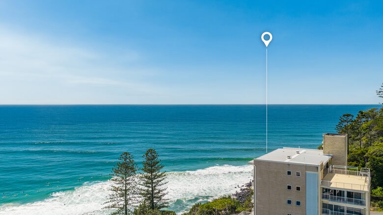 Pacific Ocean Views Beside Burleigh Head National Park - Gold Coast, Australia