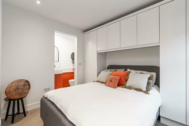 Stillorgan's Refined Townhome - Stillorgan, Ireland