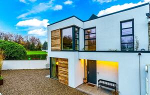Stillorgan's Refined Townhome - Stillorgan, Ireland