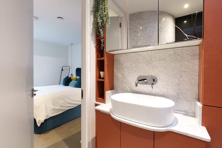 Stillorgan's Refined Townhome - Stillorgan, Ireland