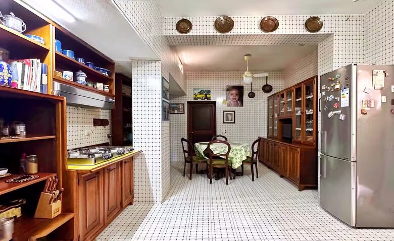 Coastal Villa with Independent Guest Studio - Palermo, Italy