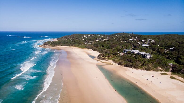 Coastal Luxury Above Home Beach at Point Lookout - Point Lookout, Australia