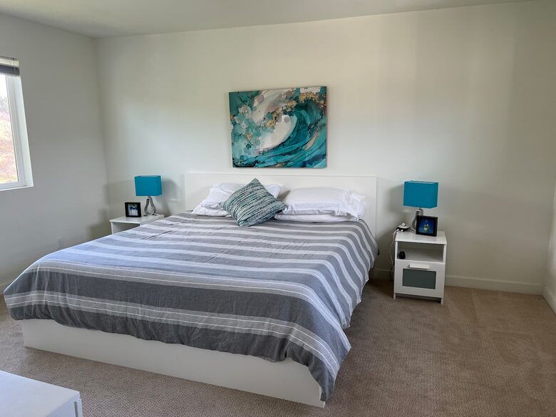 Oceanfront Mid Century Retreat with Private Beach Access in Gearhart - Gearhart, Oregon