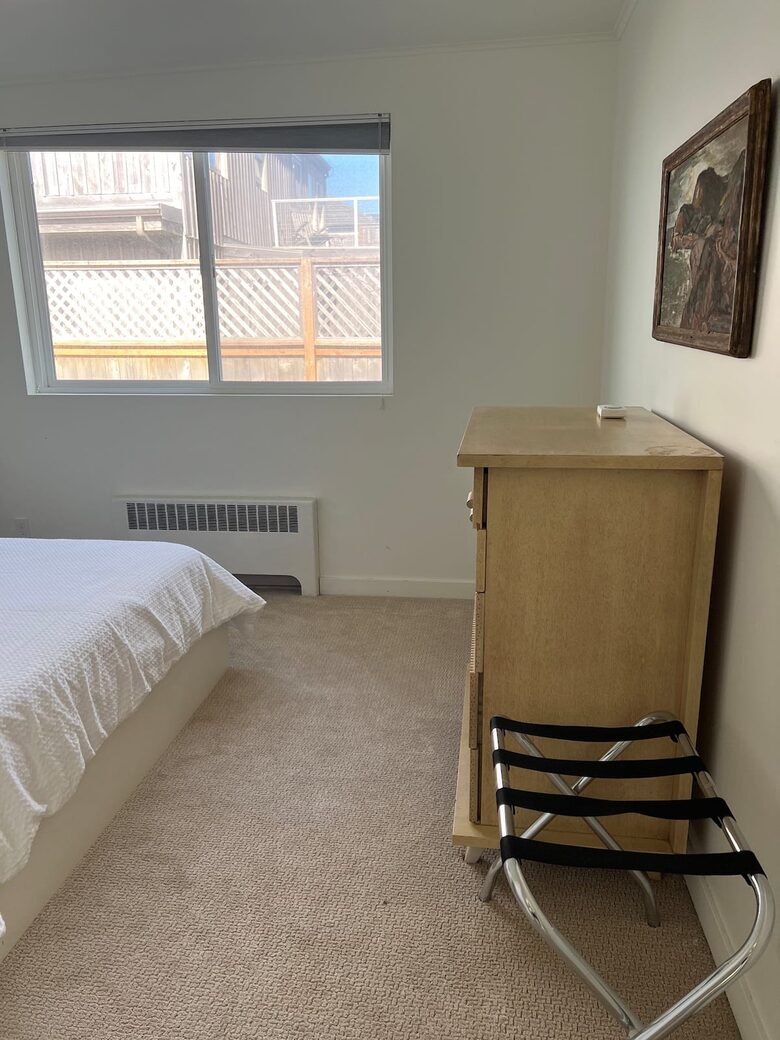 Oceanfront Mid Century Retreat with Private Beach Access in Gearhart - Gearhart, Oregon