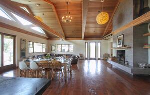 Sonoma County Farm Estate with Artisan Creamery - Petaluma, California