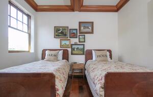 Sonoma County Farm Estate with Artisan Creamery - Petaluma, California