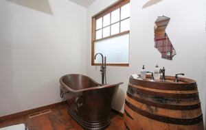 Sonoma County Farm Estate with Artisan Creamery - Petaluma, California