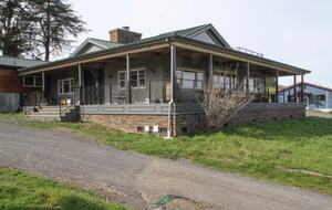 Sonoma County Farm Estate with Artisan Creamery - Petaluma, California