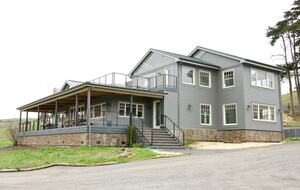 Sonoma County Farm Estate with Artisan Creamery - Petaluma, California