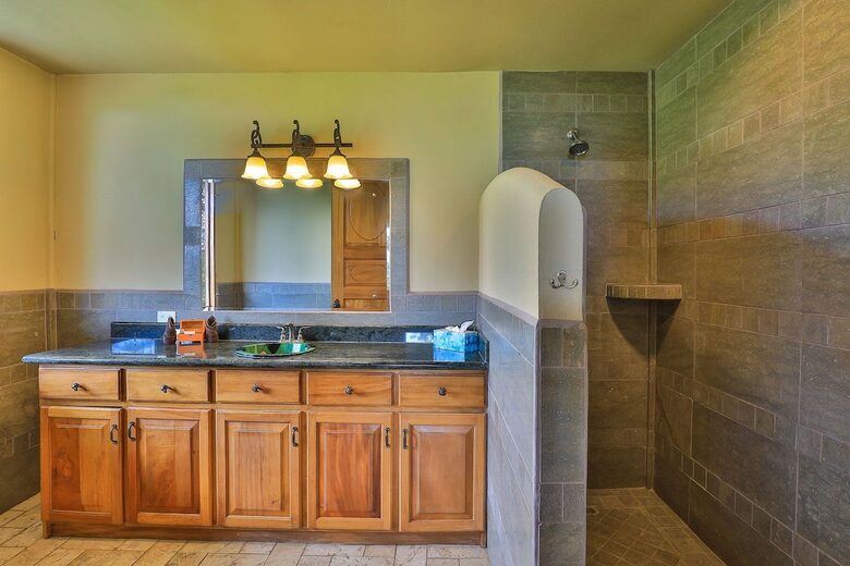 Rainforest Estate with Ocean Views near Manuel Antonio National Park - Quepos, Costa Rica