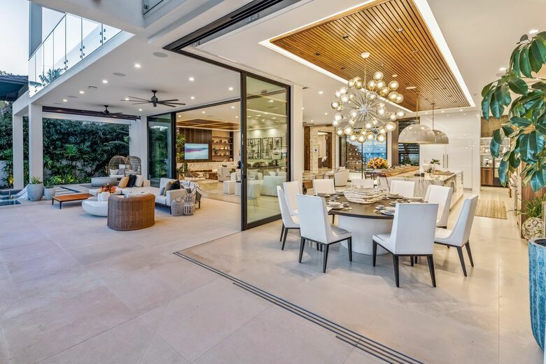 Award-Winning Oceanfront Villa in Honolulu’s Diamond Head Cove - Hono, Hawaii