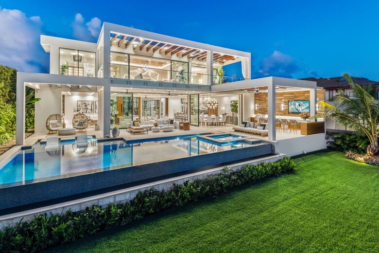 Award-Winning Oceanfront Villa in Honolulu’s Diamond Head Cove - Hono, Hawaii
