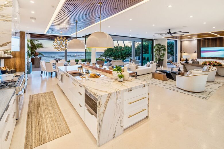 Award-Winning Oceanfront Villa in Honolulu’s Diamond Head Cove - Hono, Hawaii
