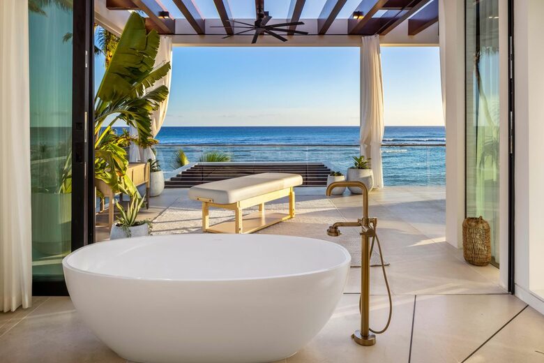 Award-Winning Oceanfront Villa in Honolulu’s Diamond Head Cove - Hono, Hawaii