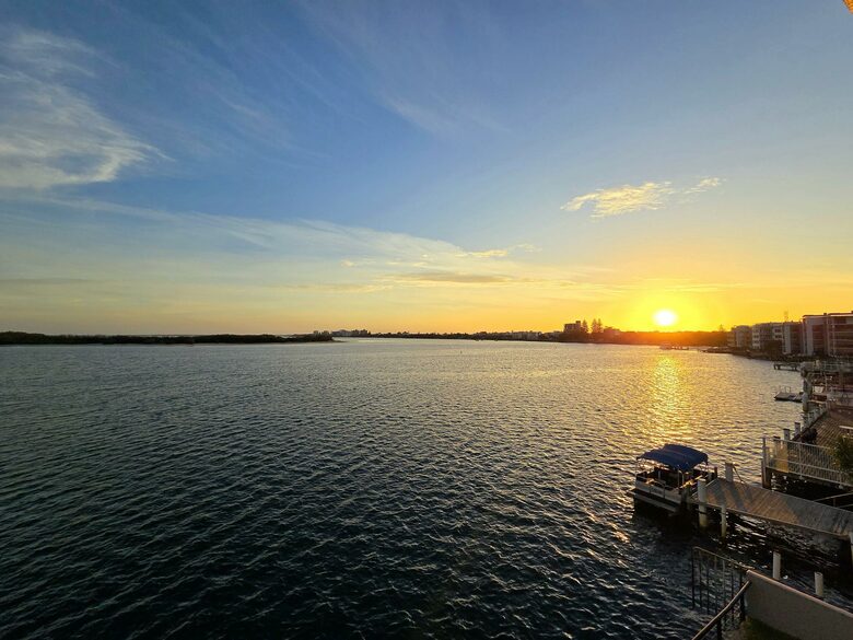 Charming French Coastal Escape on the Sunshine Coast - Caloundra, Australia