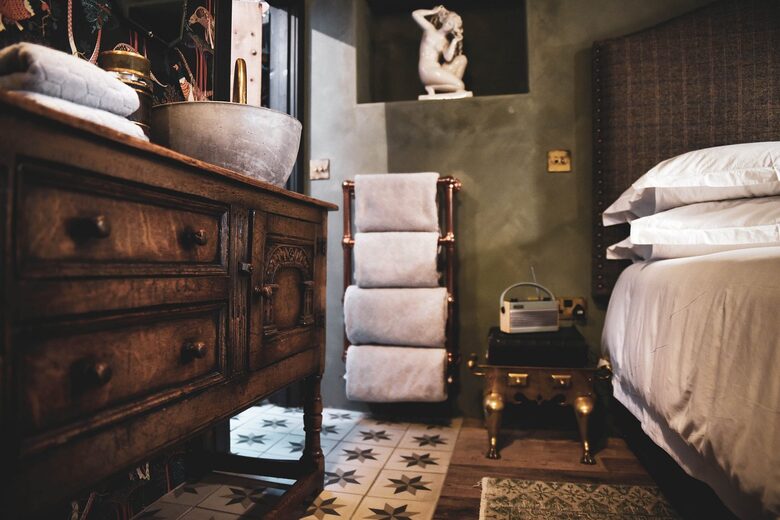 Kilmartin Castle | A 16th-Century Scottish Retreat - Kilmartin, United Kingdom