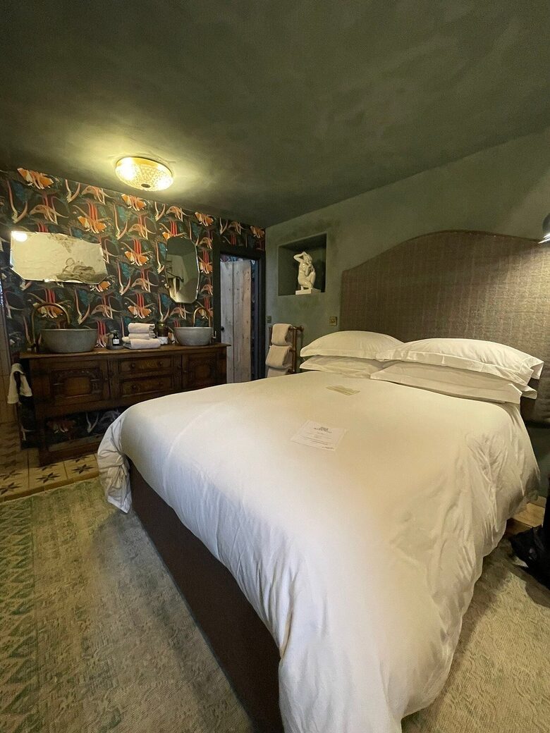 Kilmartin Castle | A 16th-Century Scottish Retreat - Kilmartin, United Kingdom