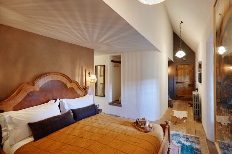 Kilmartin Castle | A 16th-Century Scottish Retreat - Kilmartin, United Kingdom