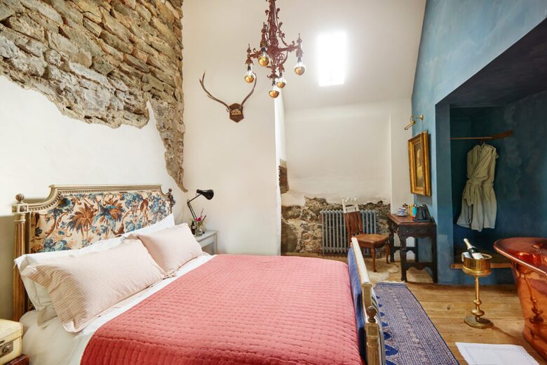 Kilmartin Castle | A 16th-Century Scottish Retreat - Kilmartin, United Kingdom