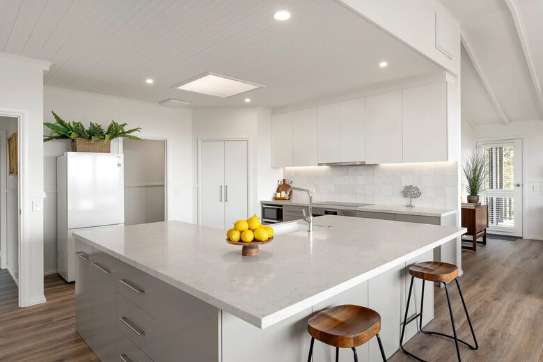 Cathedral Ceiling High Country Retreat with Mountain Views near Mansfield - Mansfield, Australia