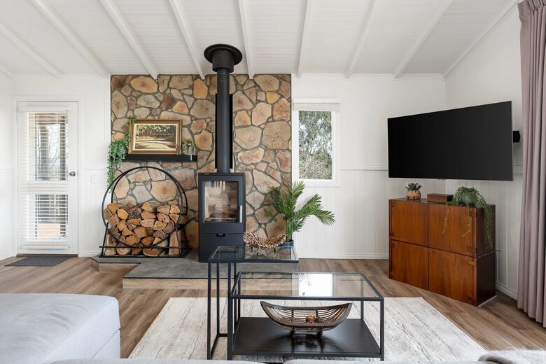 Cathedral Ceiling High Country Retreat with Mountain Views near Mansfield - Mansfield, Australia