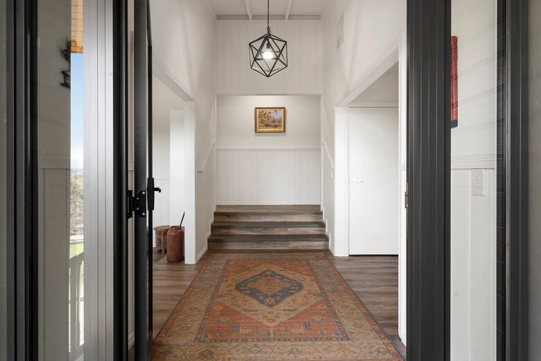 Cathedral Ceiling High Country Retreat with Mountain Views near Mansfield - Mansfield, Australia