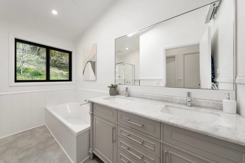Cathedral Ceiling High Country Retreat with Mountain Views near Mansfield - Mansfield, Australia
